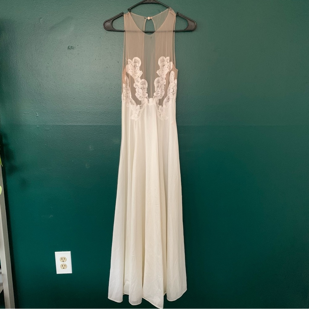 Formfit Rogers VINTAGE White Lace Nightgown